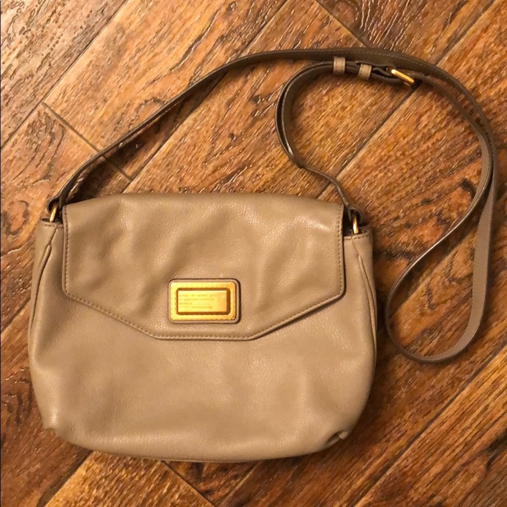 Marc Jacobs taupe crossbody